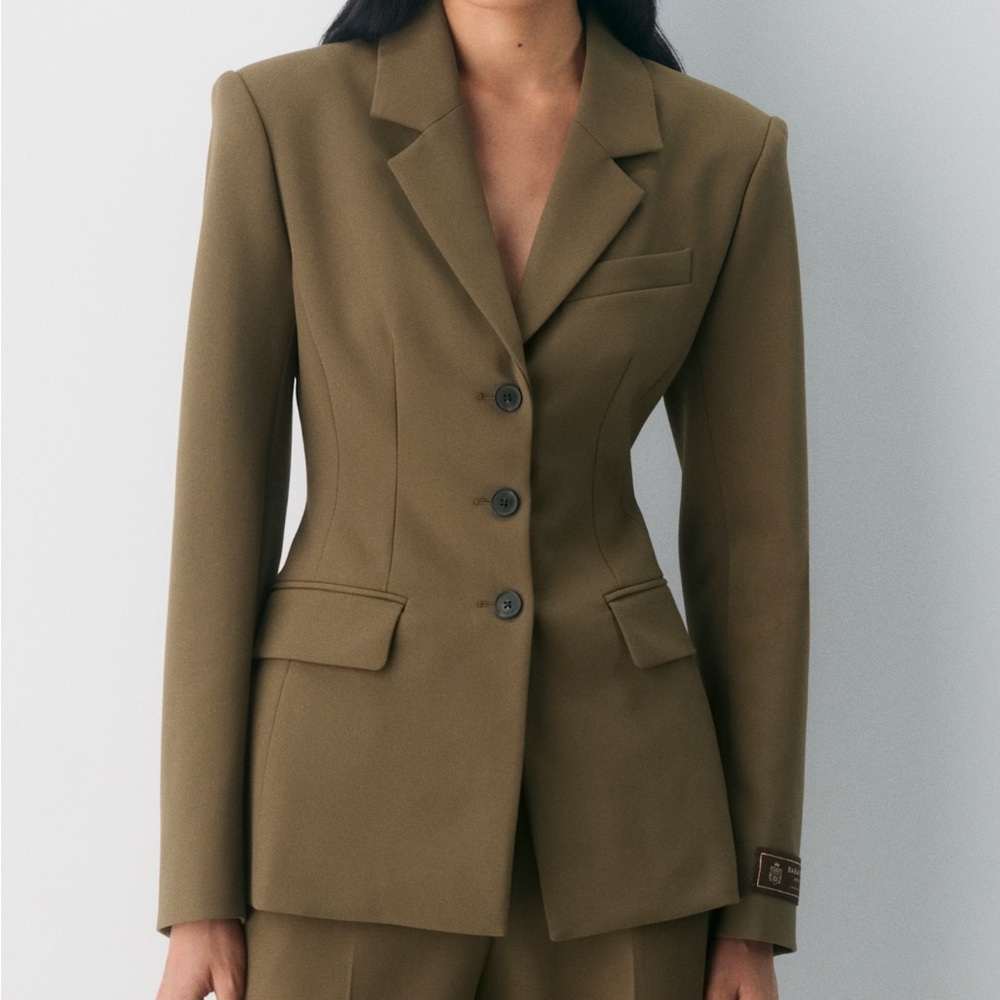 Aritzia Standard Blazer Cello Brown NWOT